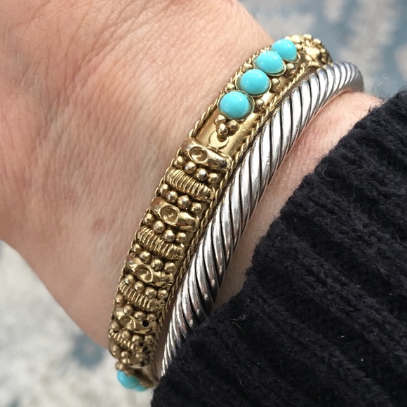 Imitation turquoise & gold base metal bangle - Picture 4 of 8